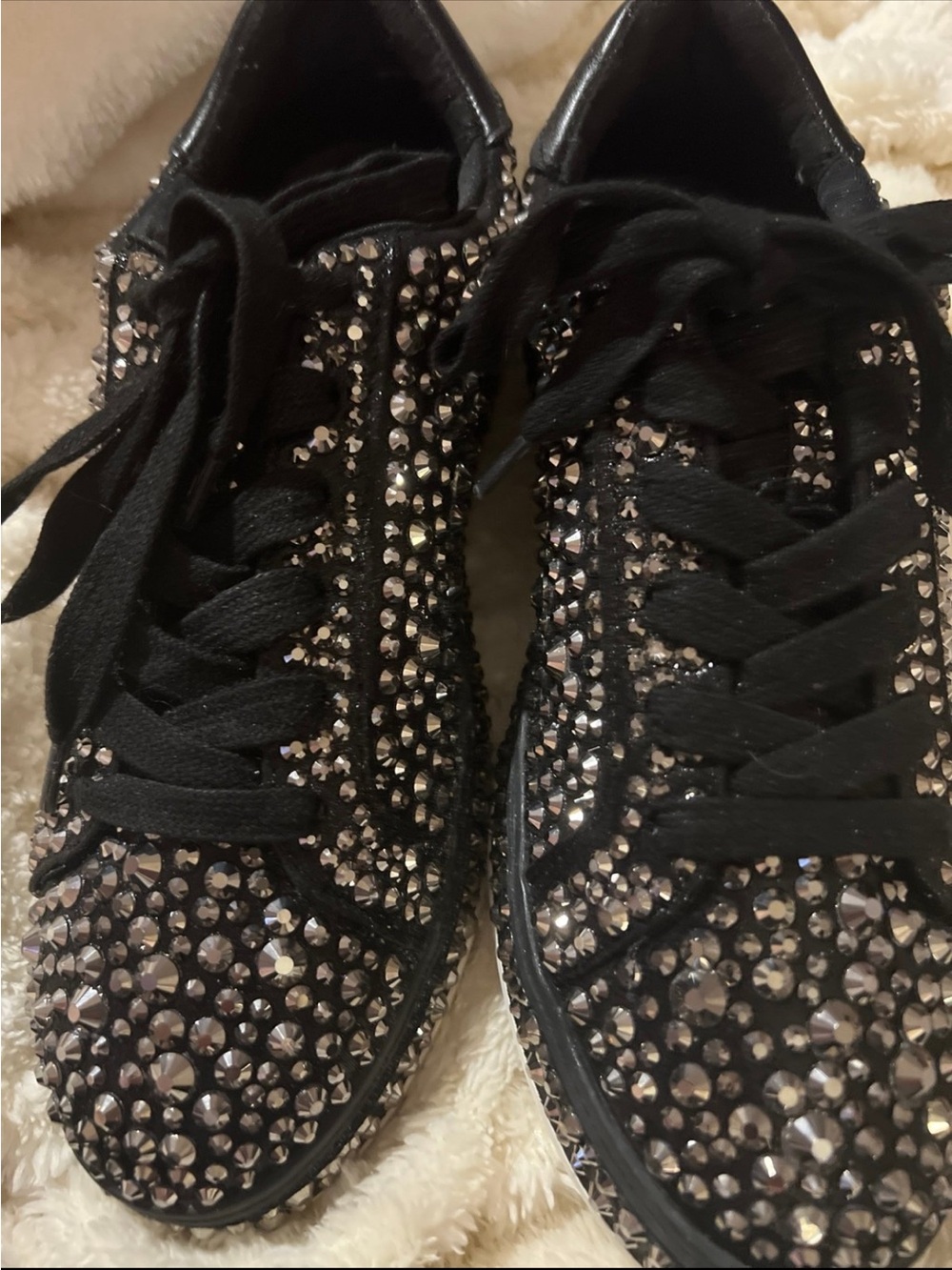 NEW INC SNEAKERS